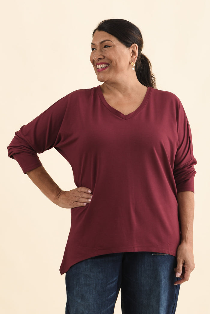 Munich Burgundy V Neck Top,Brunette model,alt text|model:Pilita