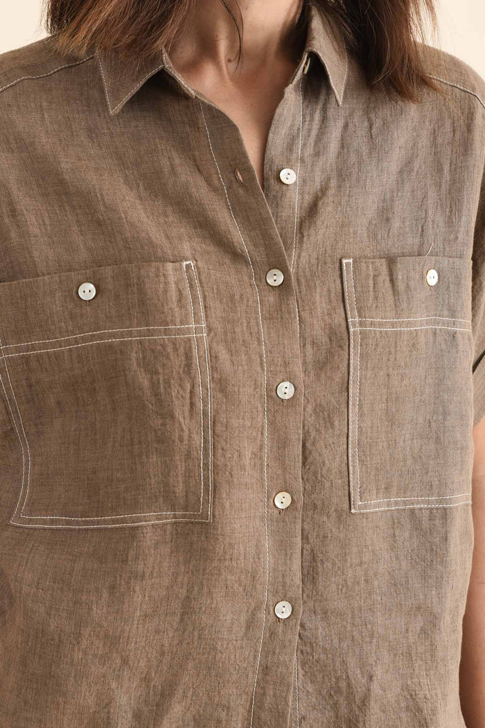 Neesha Mocha Linen Shirt,Detail,Brunette model,alt text|model:Cara