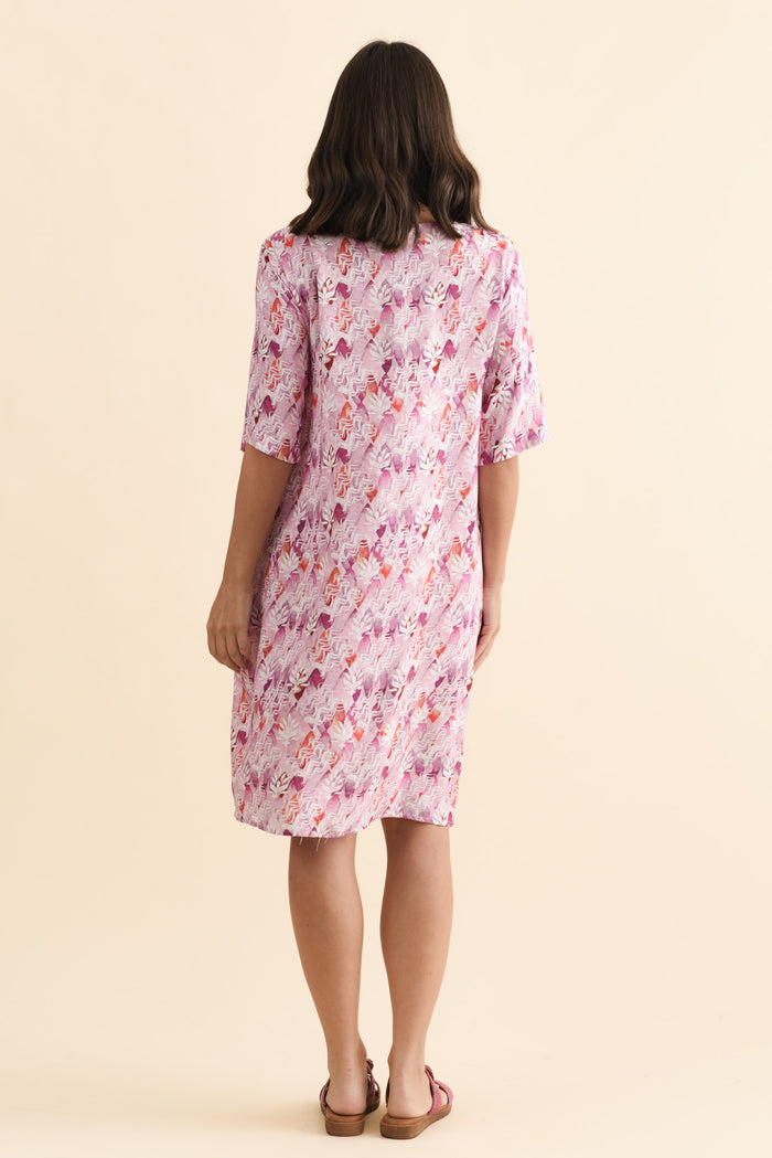 Nina Pink Abstract Pocket Dress,Brunette model,alt text|model:MJ