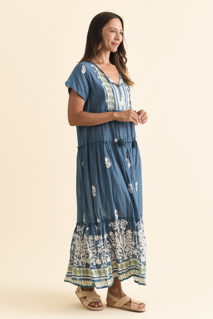 Nona Steel Abstract Crinkle Cotton Maxi Dress,Brunette model,alt text|model:Cara
