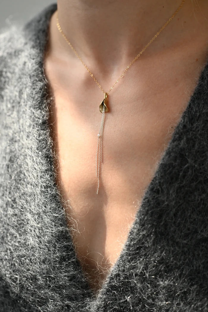 NP02 Peal Brass Necklace