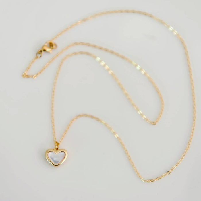 OH SO LOVELY Aisha Mother of Pearl Heart Necklace
