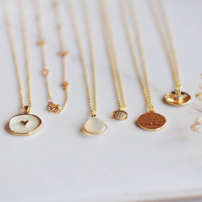 Oh So Lovely NADIA, Stunning Mother of pearl Charm Necklace