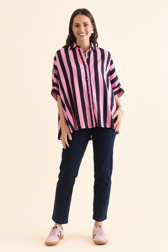 Palermo Navy Stripe Linen Blend Shirt,Full Body,Brunette model,alt text|model:MJ