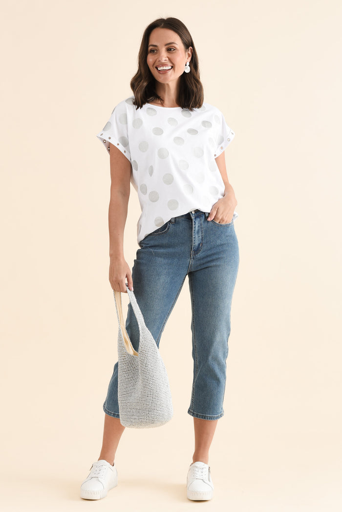 Perfect Blue Denim Cropped Jeans,Full Body,Brunette model,alt text|model:MJ