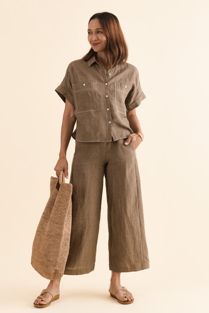 Persia Mocha Linen Pocket Pants,Full Body,Brunette model,alt text|model:Cara