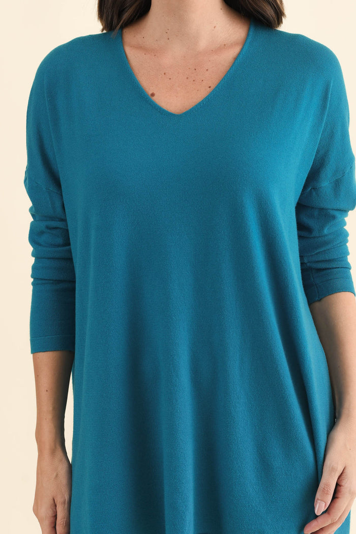 Piper Teal V Neck Knit Jumper,Brunette model,alt text|model:MJ
