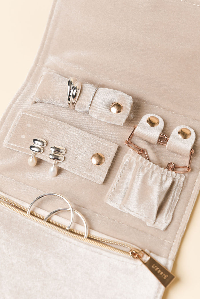 Pisa Beige Velvet Jewellery Wallet