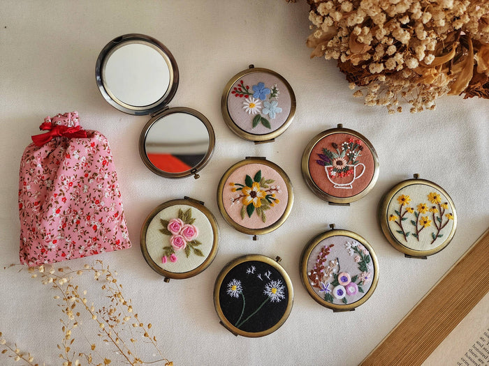 Quince fables Floral Embroidered Compact Mirror, Collection Sophia