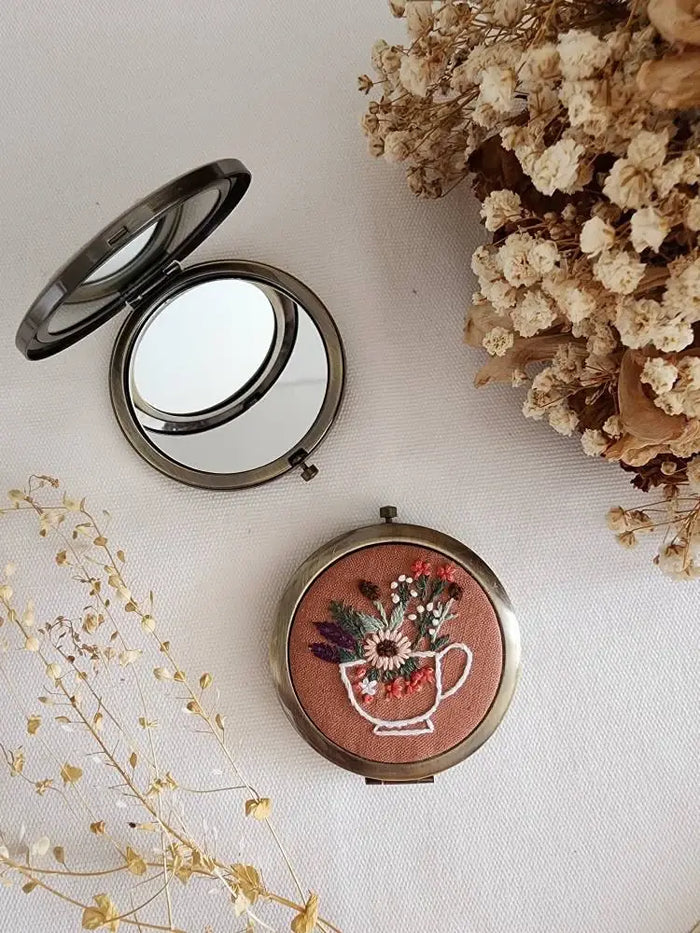 Quince fables Floral Embroidered Compact Mirror, Collection Sophia