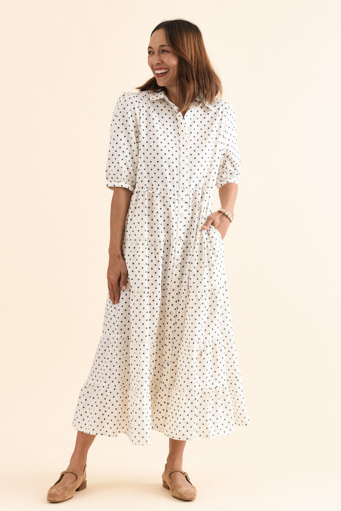 Raymond Navy Diamond Linen Button Dress,Front,Brunette model,alt text|model:Cara