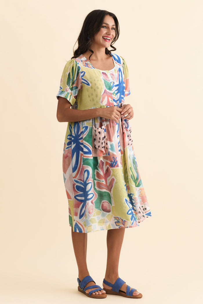 Rayna Blue Flower Button Dress,Brunette model,alt text|model:Brontie
