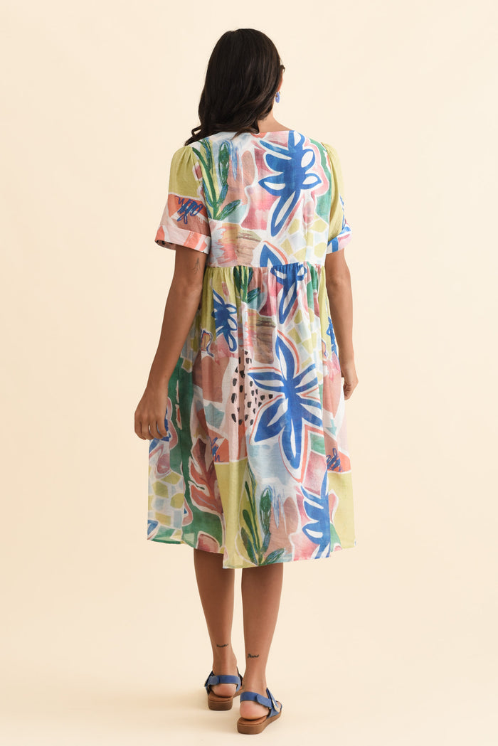 Rayna Blue Flower Button Dress,Brunette model,alt text|model:Brontie