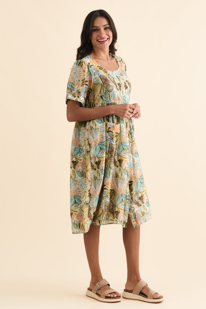 Rayna Brown Garden Button Dress,Brunette model,alt text|model:Brontie