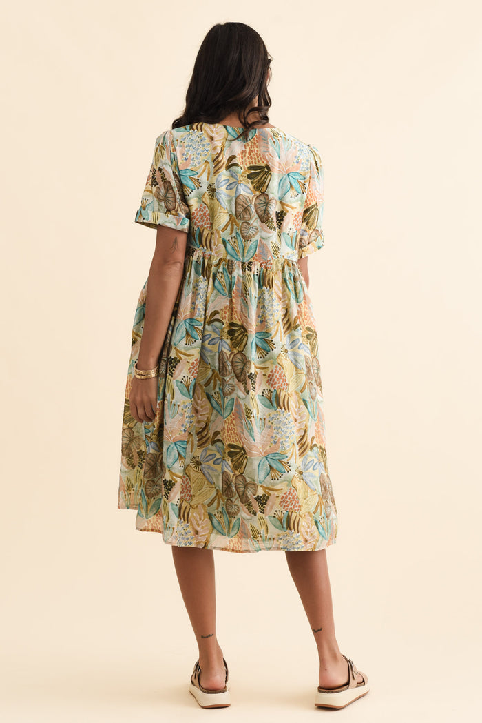 Rayna Brown Garden Button Dress,Brunette model,alt text|model:Brontie
