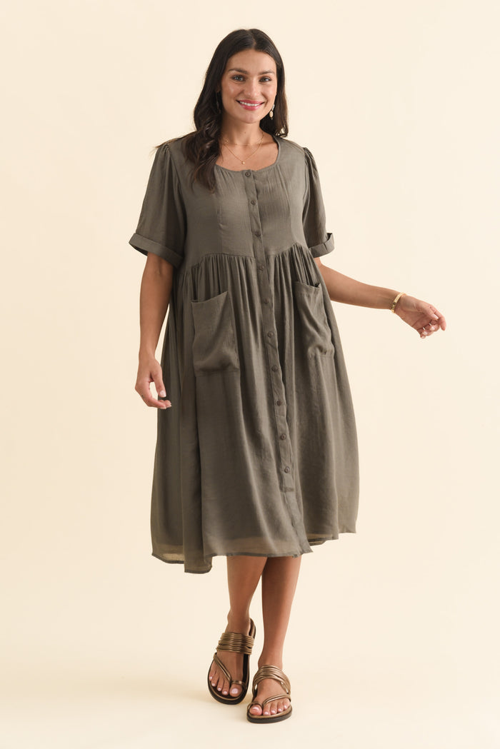 Rayna Khaki Button Dress,Brunette model,alt text|model:Brontie