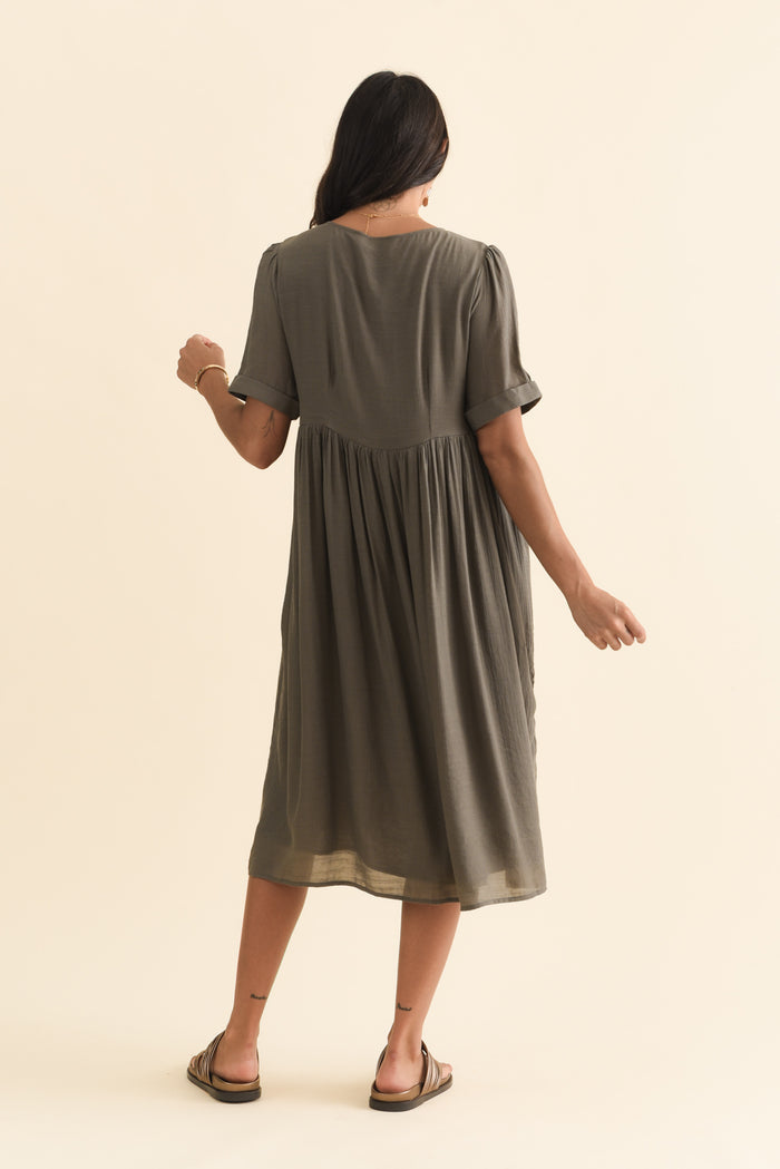 Rayna Khaki Button Dress,Brunette model,alt text|model:Brontie