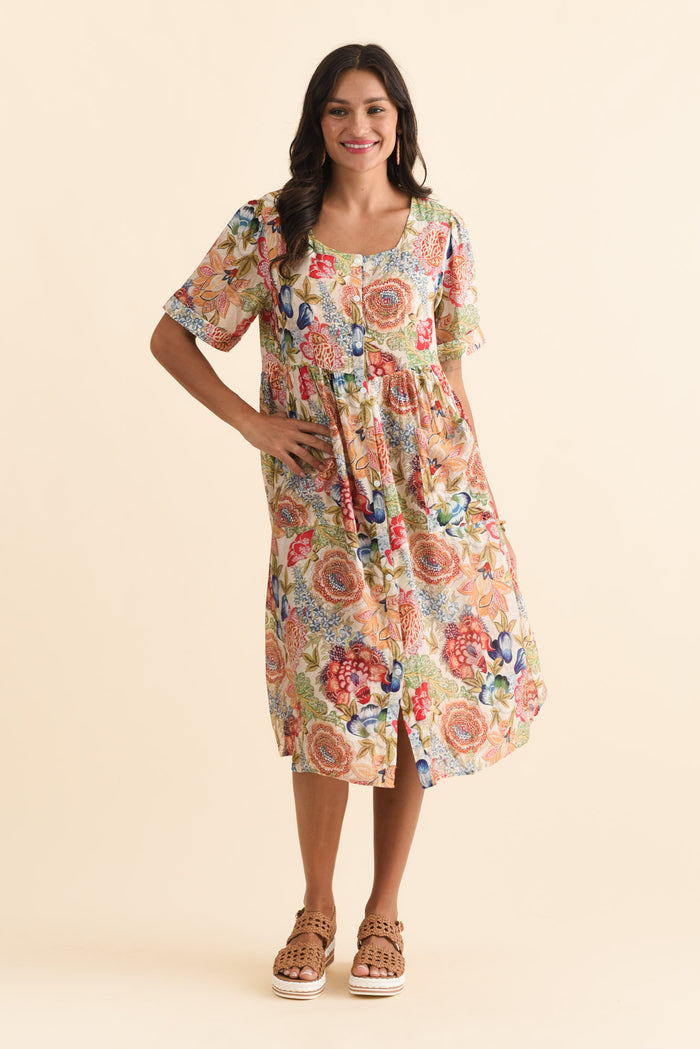 Rayna Orange Garden Button Dress,Brunette model,alt text|model:Brontie