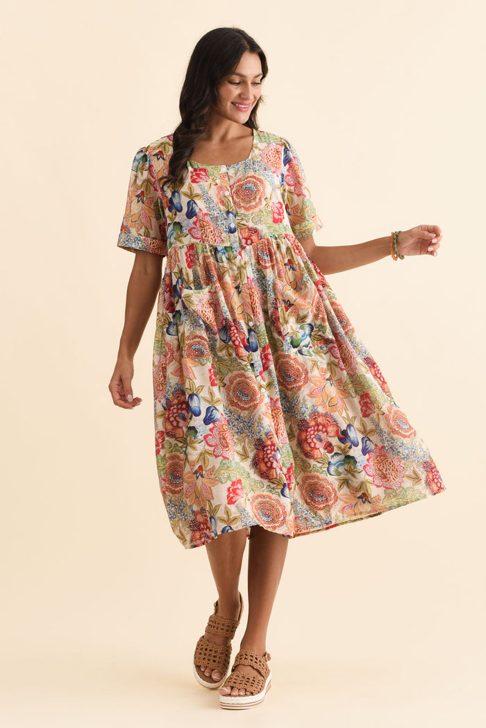 Rayna Orange Garden Button Dress,Brunette model,alt text|model:Brontie