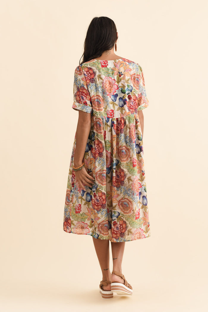 Rayna Orange Garden Button Dress,Brunette model,alt text|model:Brontie
