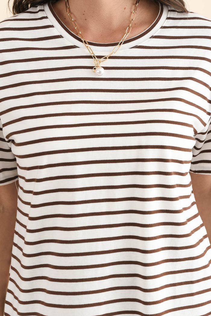 Relax Chocolate Stripe Cotton Tee,Detail,Brunette model,alt text|model:MJ