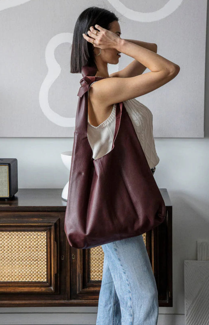 RISA UPCYCLED LEATHER KNOT TOTE