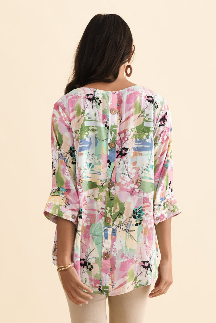 Riveria Pink Floral V Neck Top,Brunette model,alt text|model:Brontie