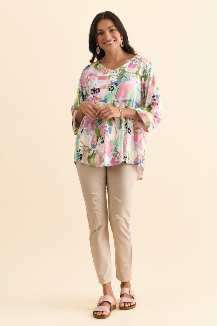Riveria Pink Floral V Neck Top,Brunette model,alt text|model:Brontie