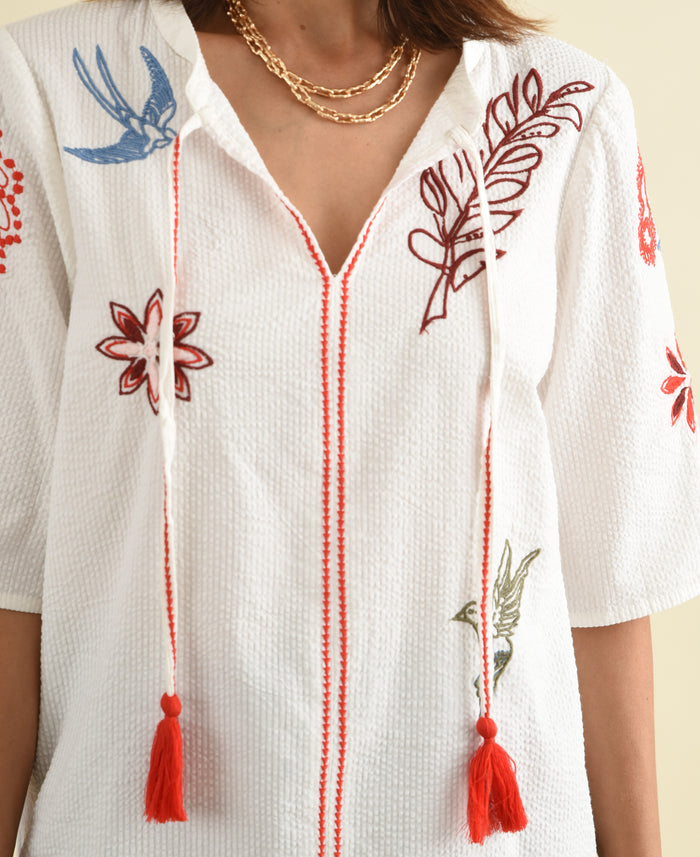 Rosetta White Garden Cotton Embroidered Top,Detail,Brunette model,alt text|model:Cara