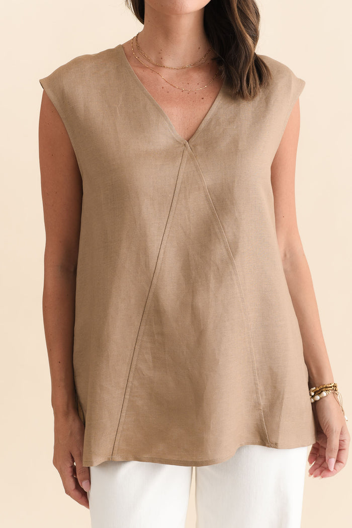Roxie Mocha Linen Blend V Neck Tank,Brunette model,alt text|model:MJ