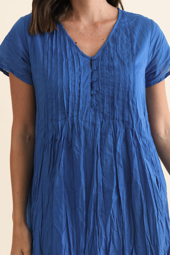 Sabina Blue Crinkle Cotton Dress,Brunette model,alt text|model:MJ