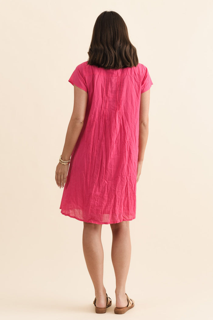 Sabina Fuchsia Crinkle Cotton Dress,Brunette model,alt text|model:MJ