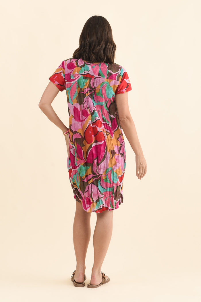Sabina Fuchsia Garden Crinkle Cotton Dress,Brunette model,alt text|model:MJ