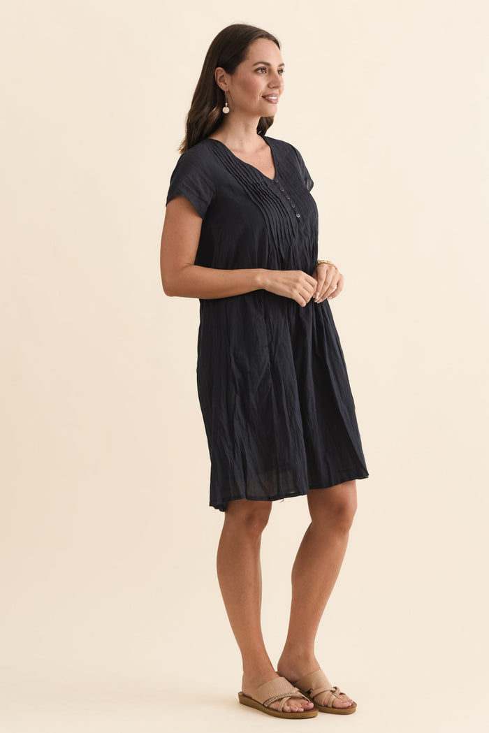 Sabina Navy Crinkle Cotton Dress,Brunette model,alt text|model:MJ