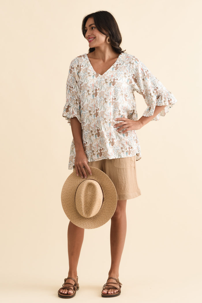 Santi Natural Drawstring Shorts,Brunette model,alt text|model:Brontie