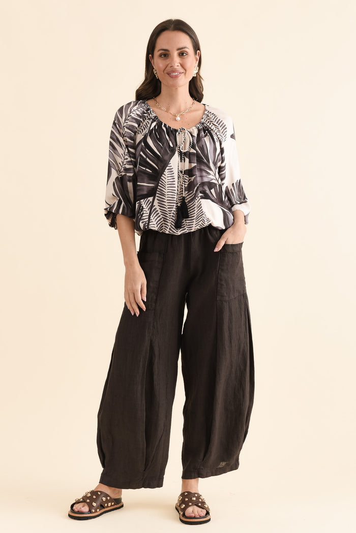 Season Grey Palm Top,Full Body,Brunette model,alt text|model:MJ