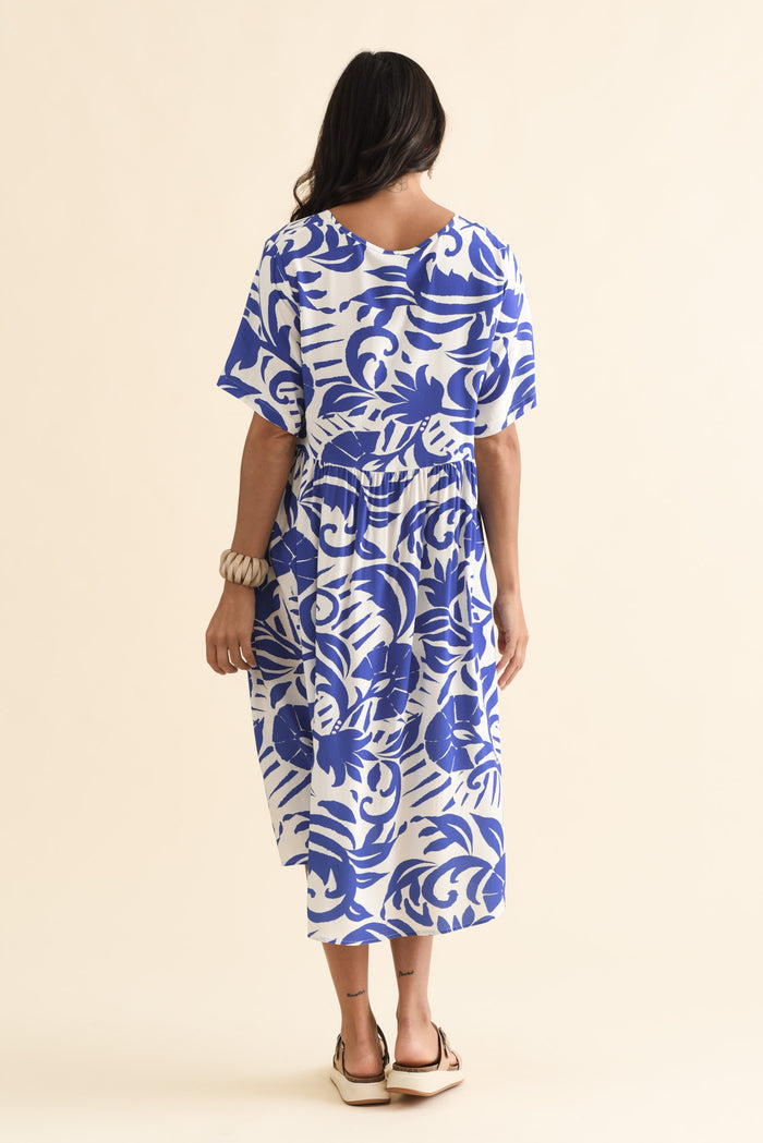 Sharlene Blue Botanical Midi Dress,Brunette model,alt text|model:Brontie