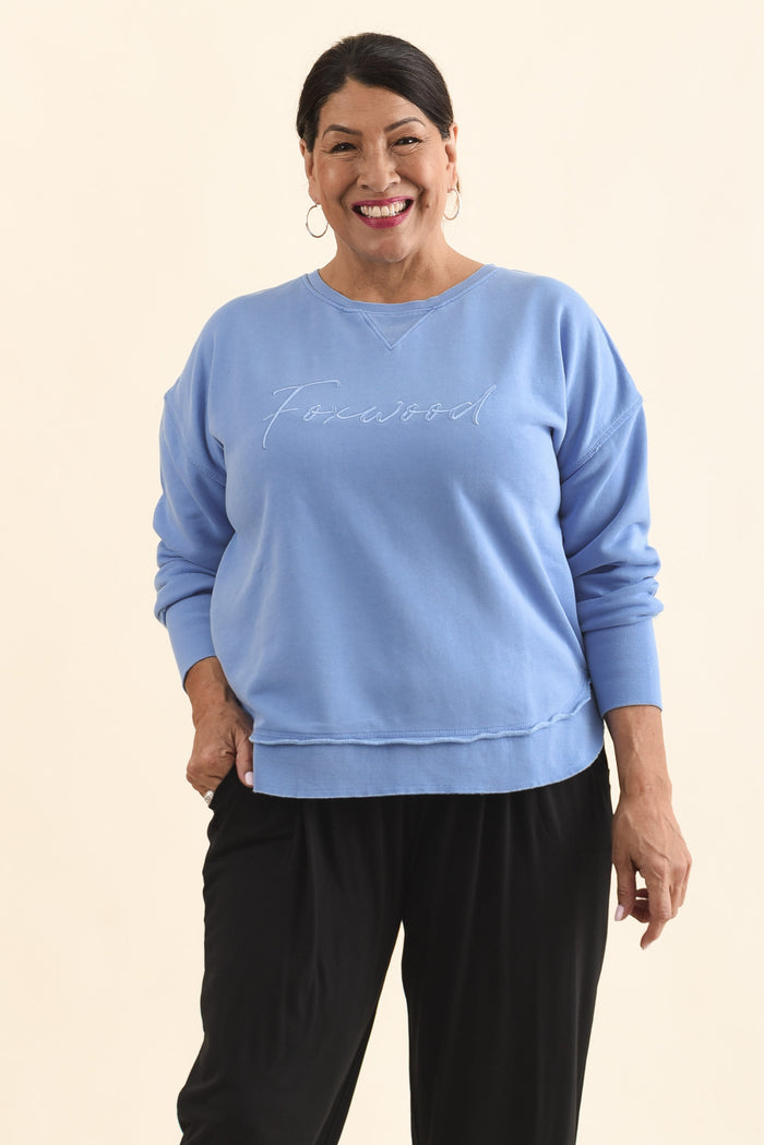 Signature Blue Cotton Crewneck Sweatshirt,Front,Brunette model,alt text|model:Pilita