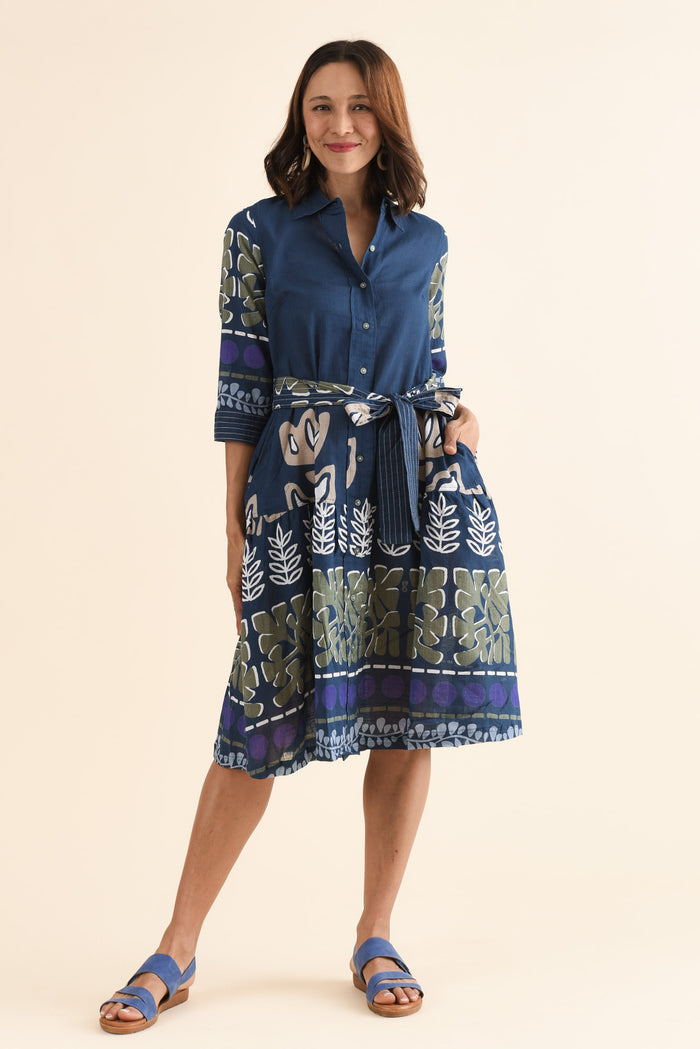 Sigrid Navy Motif Organic Cotton Tie Dress,Full Body,Brunette model,alt text|model:Cara