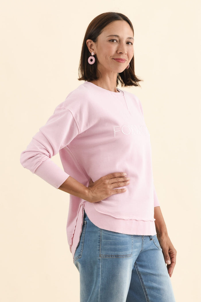 Simplified Blush Cotton Crewneck Sweatshirt,Brunette model,alt text|model:Cara