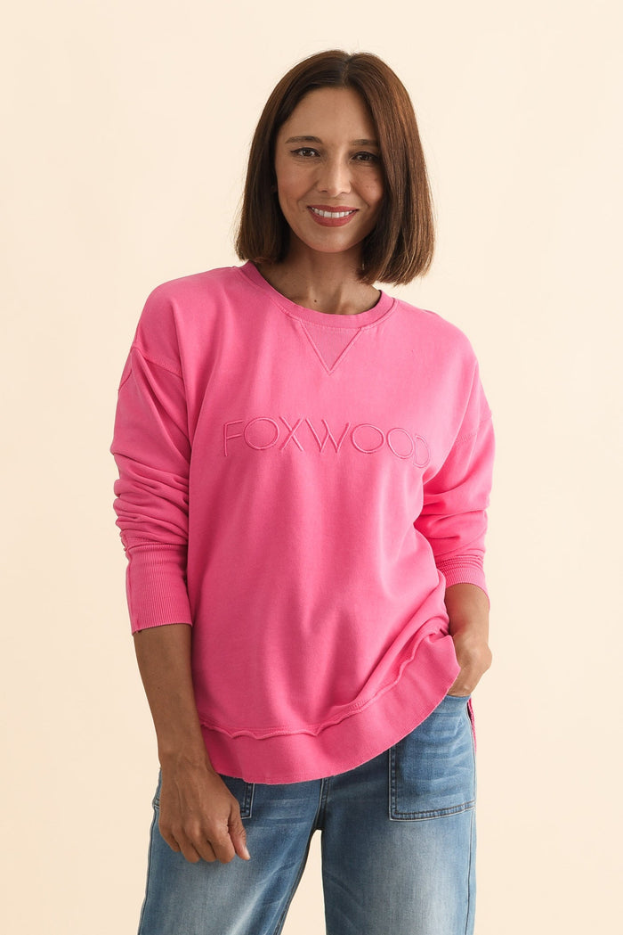 Simplified Pink Cotton Crewneck Sweatshirt,Brunette model,alt text|model:Cara