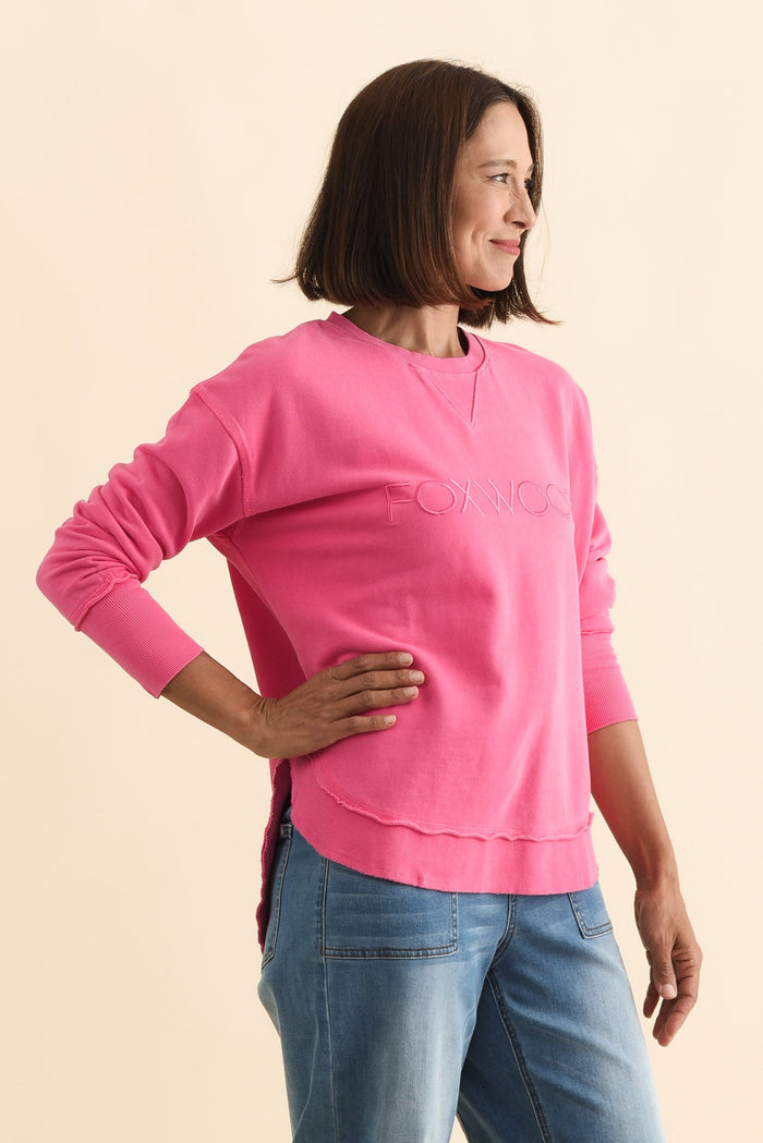 Simplified Pink Cotton Crewneck Sweatshirt,Brunette model,alt text|model:Cara