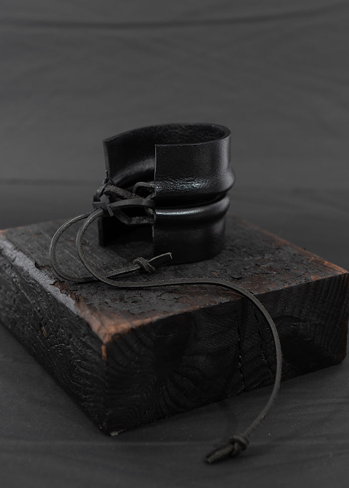 SKIN MACHINE RAW CUFF