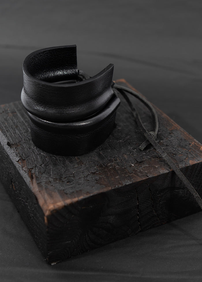 SKIN MACHINE RAW CUFF