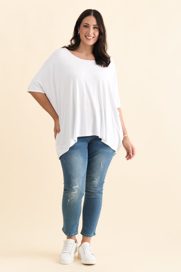 Sorronda White Bamboo Batwing Top,Brunette model,alt text|model:Emilia