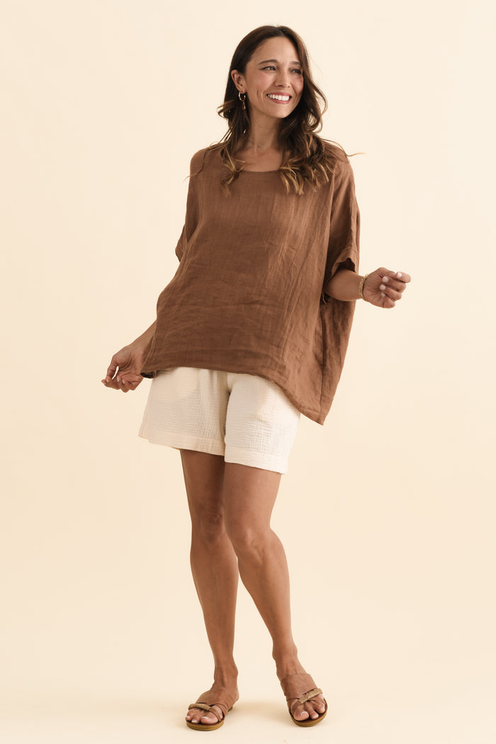 Spencer Cream Cotton Cheesecloth Shorts,Brunette model,alt text|model:Cara