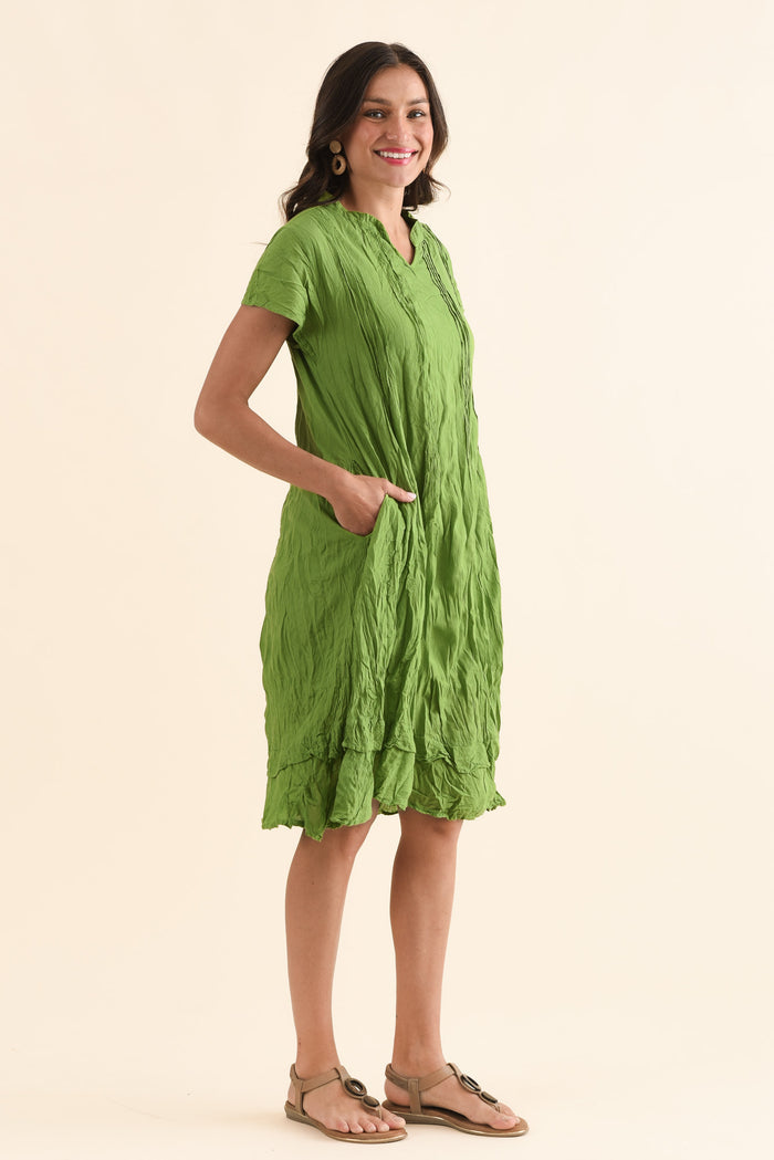 Stassi Fern Green Crinkle Cotton Dress,Side,Brunette model,alt text|model:Brontie