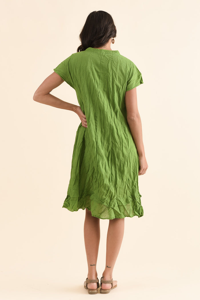 Stassi Fern Green Crinkle Cotton Dress,Back,Brunette model,alt text|model:Brontie