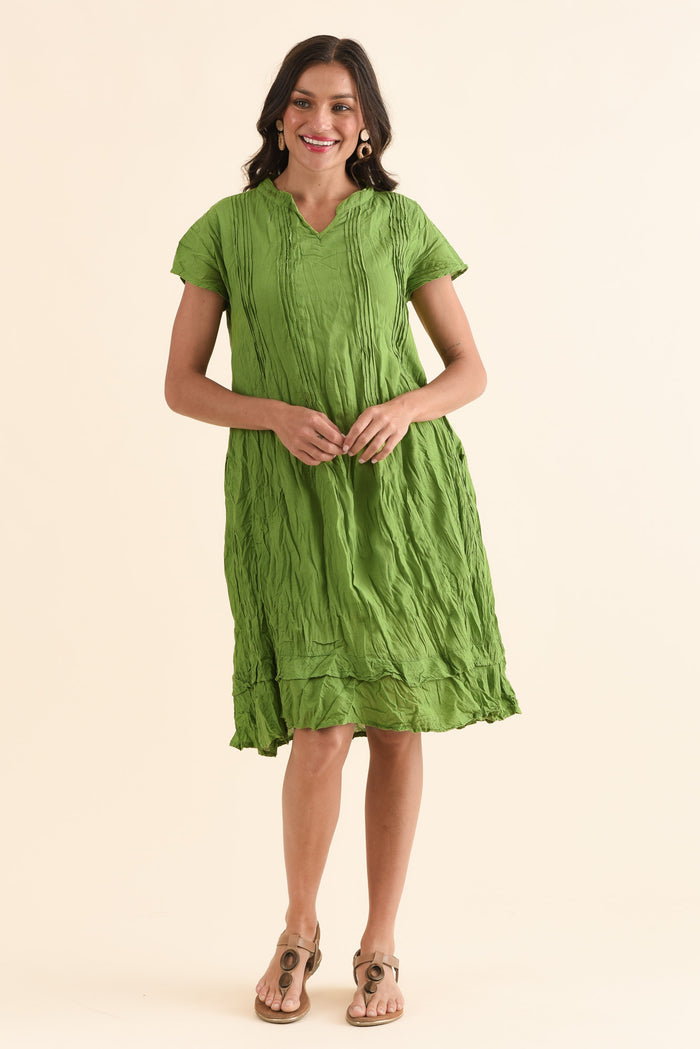 Stassi Fern Green Crinkle Cotton Dress,Full Body,Brunette model,alt text|model:Brontie