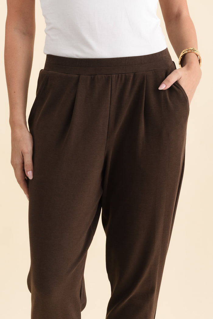SuedeLuxe Chocolate Pocket Pants,Brunette model,alt text|model:MJ